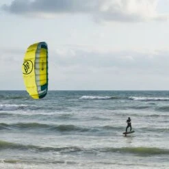 Flysurfer Hybrid - Hybrid Foil/Land/Snow Kite Discounts Apply ! -Kitesurfing Shop flysurfer hybrid foil kite size 7