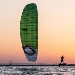 Ozone Hyperlink V3 Convertible Open/Closed Cell Foil Kite Discounts Apply ! -Kitesurfing Shop ozone hyperlink v3 size bar 4